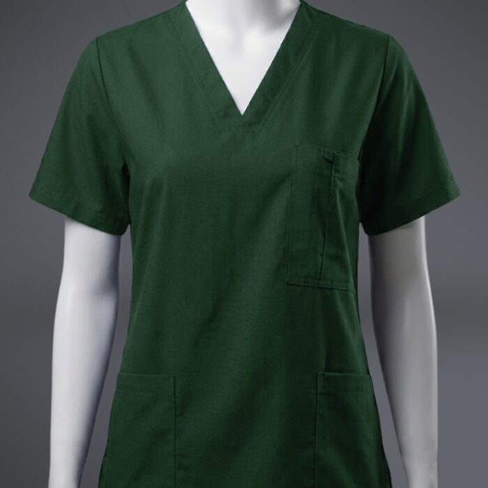 Pocket Scrub Green Front A front view photo of a fashionable green Pocketed scrub on a mannequin.
