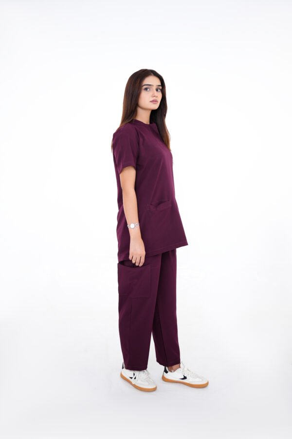 1 Trad Female Scrub Set